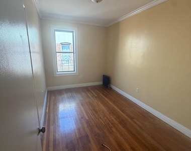 W 204th Street / Vermilyea Avenue - Photo Thumbnail 4