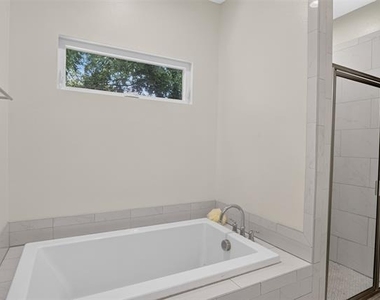 205 E 3rd Street - Photo Thumbnail 18