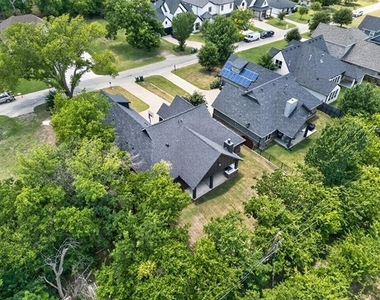 205 E 3rd Street - Photo Thumbnail 33