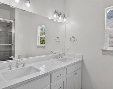 205 E 3rd Street - Photo Thumbnail 16