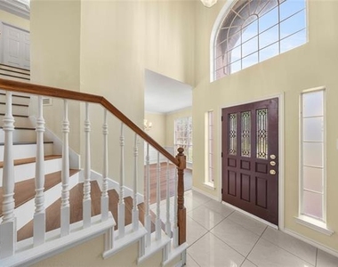 2808 Barksdale Drive - Photo Thumbnail 17