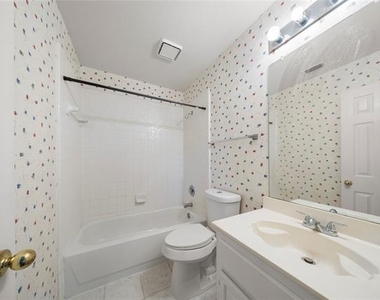 2808 Barksdale Drive - Photo Thumbnail 11