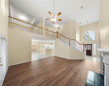 2808 Barksdale Drive - Photo Thumbnail 38