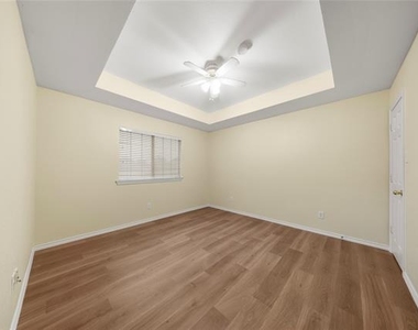 2808 Barksdale Drive - Photo Thumbnail 12