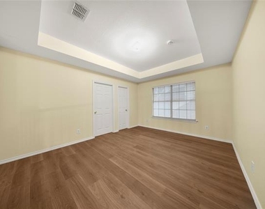 2808 Barksdale Drive - Photo Thumbnail 9