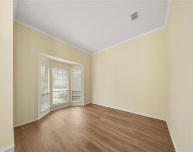 2808 Barksdale Drive - Photo Thumbnail 15