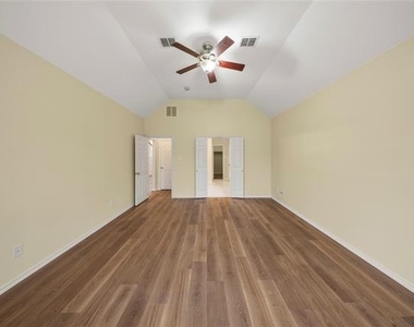 2808 Barksdale Drive - Photo Thumbnail 32
