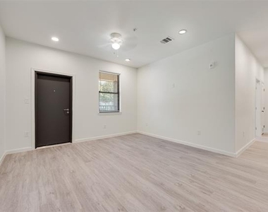 4225 Bernice Street - Photo Thumbnail 4