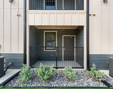4225 Bernice Street - Photo Thumbnail 20