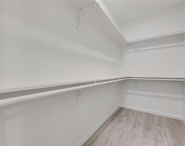 4225 Bernice Street - Photo Thumbnail 13