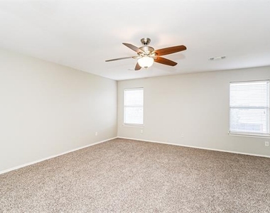962 Heather Street - Photo Thumbnail 8