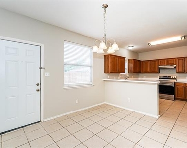 962 Heather Street - Photo Thumbnail 4