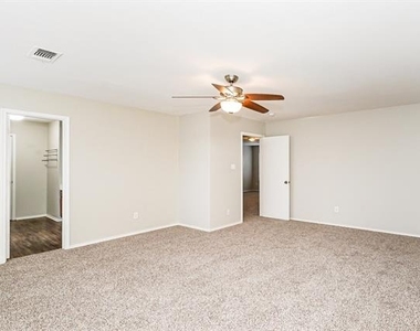 962 Heather Street - Photo Thumbnail 9