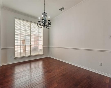 3104 Angus Drive - Photo Thumbnail 8