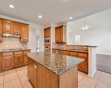 3104 Angus Drive - Photo Thumbnail 14