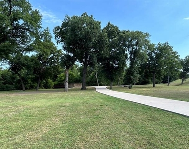 7152 Fair Oaks Avenue - Photo Thumbnail 10