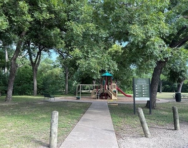 7152 Fair Oaks Avenue - Photo Thumbnail 9