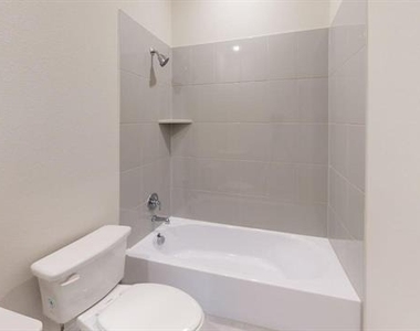 2724 Mexia Lane - Photo Thumbnail 18