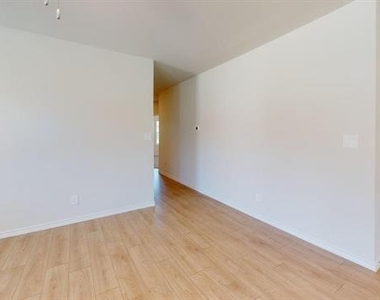 2724 Mexia Lane - Photo Thumbnail 6