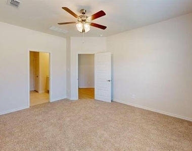 2724 Mexia Lane - Photo Thumbnail 8