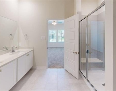 2724 Mexia Lane - Photo Thumbnail 16