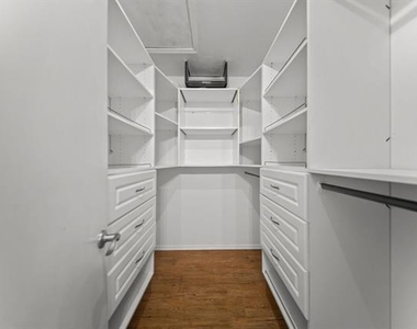 5501 Stoney Glen Drive - Photo Thumbnail 13