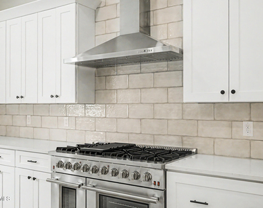 3229 E Roma Avenue - Photo Thumbnail 14
