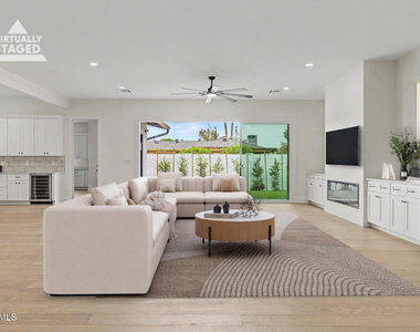 3229 E Roma Avenue - Photo Thumbnail 11