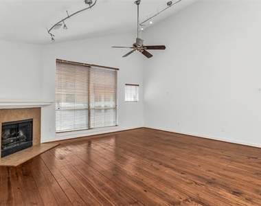 1429 Caddo Street - Photo Thumbnail 3