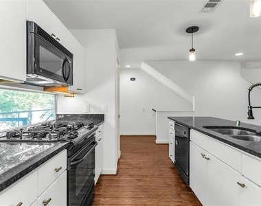 1429 Caddo Street - Photo Thumbnail 9