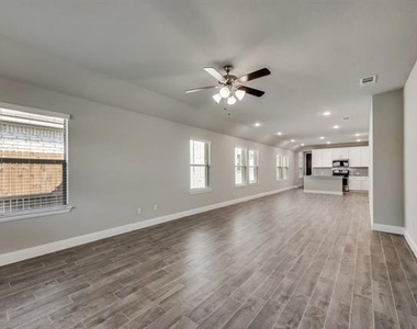 1080 Norias Drive - Photo Thumbnail 4