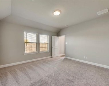 1080 Norias Drive - Photo Thumbnail 9