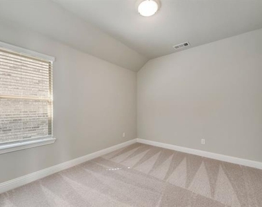 1080 Norias Drive - Photo Thumbnail 13