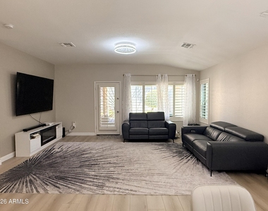 9850 W Deanna Drive - Photo Thumbnail 8