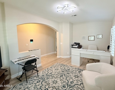 9850 W Deanna Drive - Photo Thumbnail 5