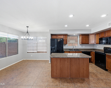 27705 N 23rd Drive - Photo Thumbnail 26