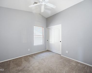 27705 N 23rd Drive - Photo Thumbnail 8