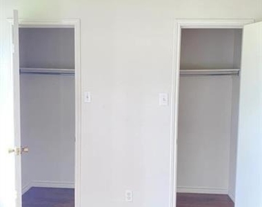 3204 Kellie Street - Photo Thumbnail 2