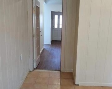 3204 Kellie Street - Photo Thumbnail 8