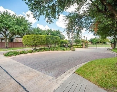 40 Emerald Pond Drive - Photo Thumbnail 24