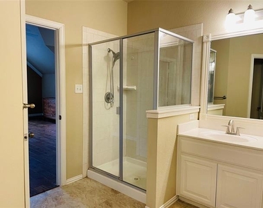 40 Emerald Pond Drive - Photo Thumbnail 21