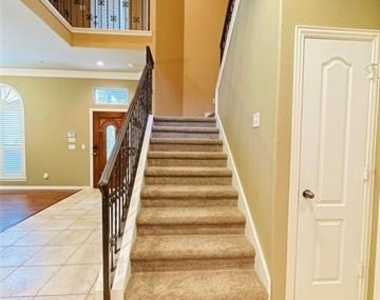 40 Emerald Pond Drive - Photo Thumbnail 17