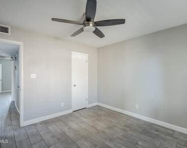 600 S Dobson Road - Photo Thumbnail 11