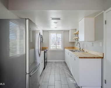 600 S Dobson Road - Photo Thumbnail 6