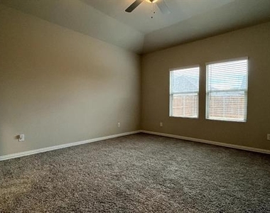 1608 Lannon Lane - Photo Thumbnail 11