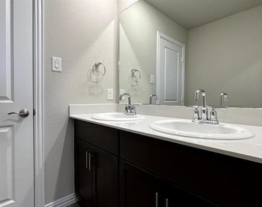 1608 Lannon Lane - Photo Thumbnail 17