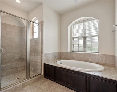 2640 Venice Drive - Photo Thumbnail 30