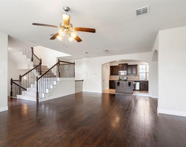 2640 Venice Drive - Photo Thumbnail 14