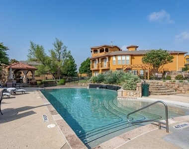 2640 Venice Drive - Photo Thumbnail 35