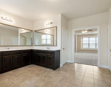 2640 Venice Drive - Photo Thumbnail 31